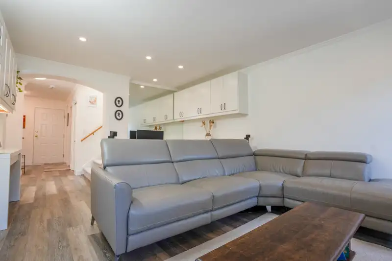 13 12038 62 AVENUE - photo 3 of 27