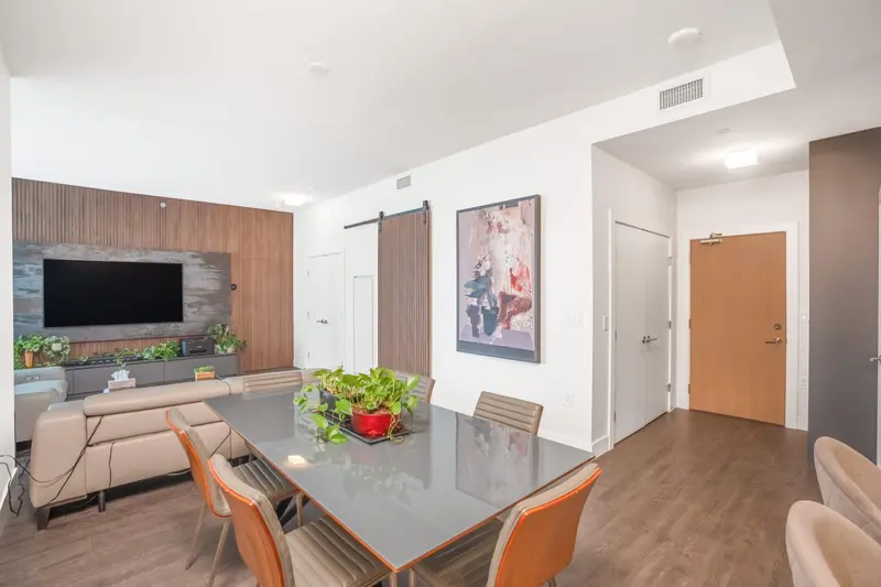 504/505 3438 SAWMILL CRESCENT - photo 3 of 25