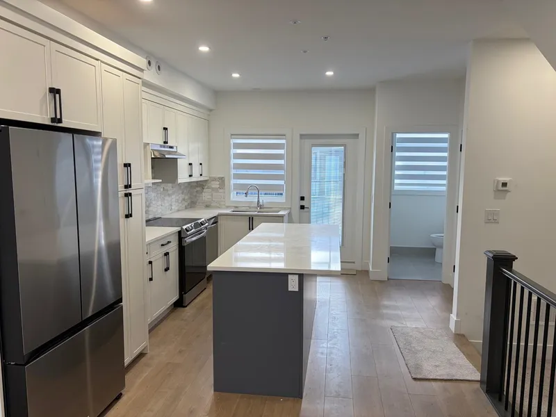 25 32970 TUNBRIDGE AVENUE - photo 2 of 14