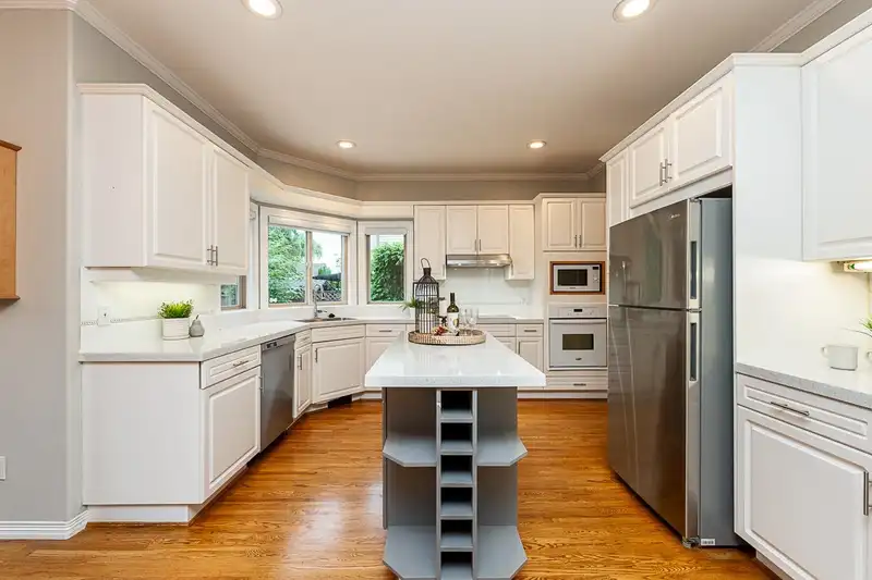 9729 180 STREET - photo 3 of 34