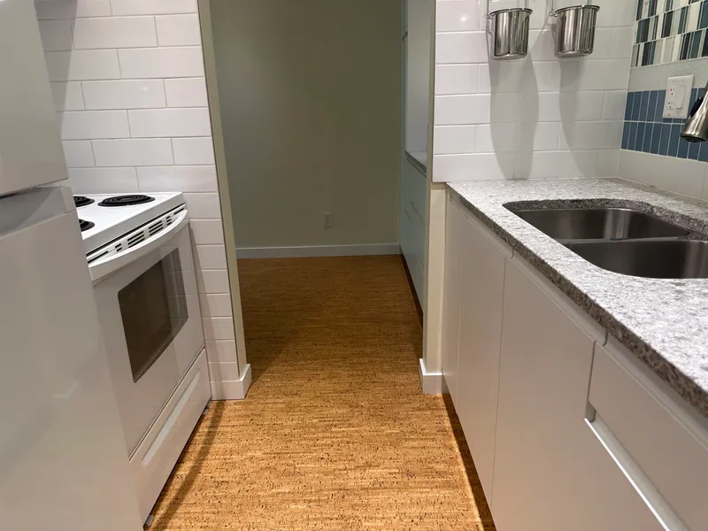 309 1422 E 3RD AVENUE - photo 3 of 15