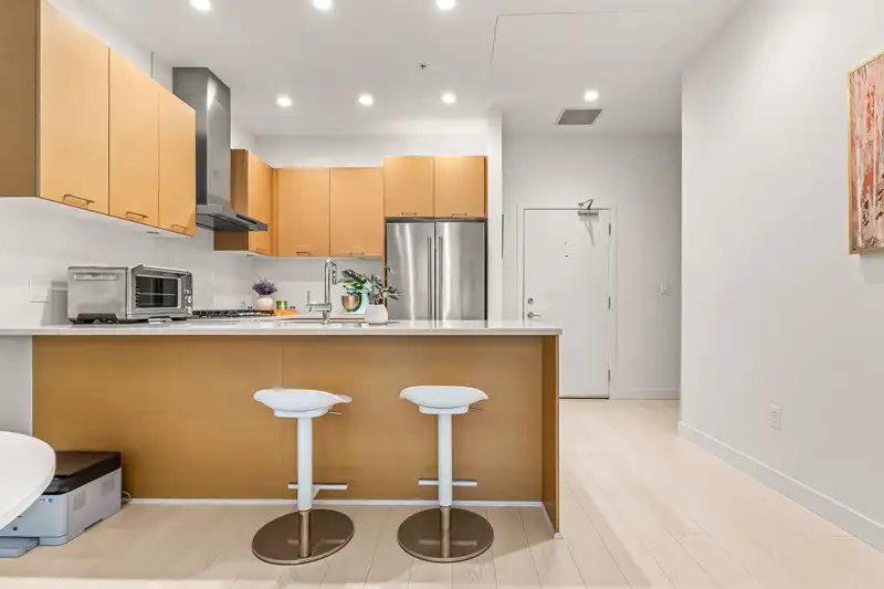 114 3581 ROSS DRIVE - photo 2 of 32