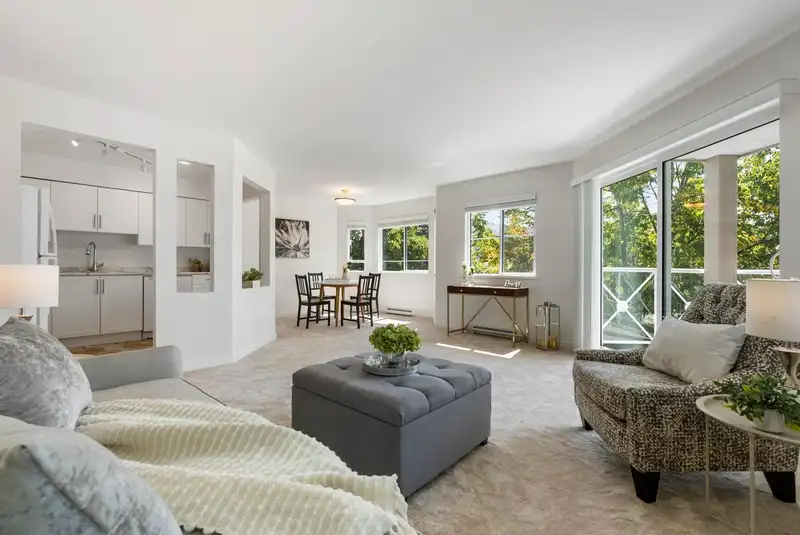 317 12101 80 AVENUE - photo 1 of 27