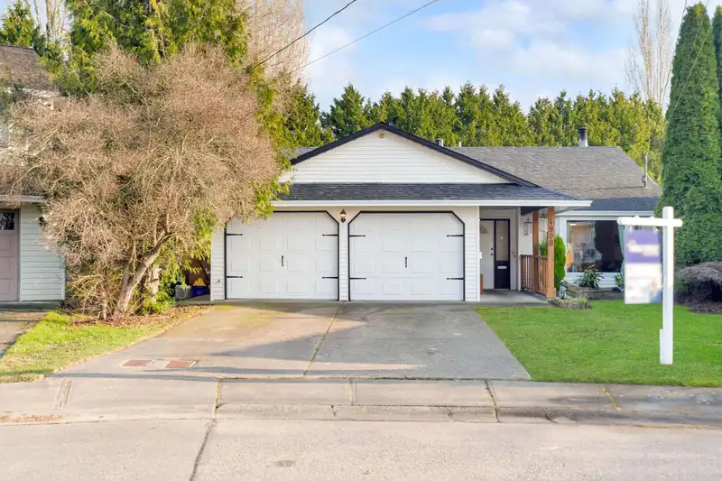 4908 59A STREET - photo 2 of 40