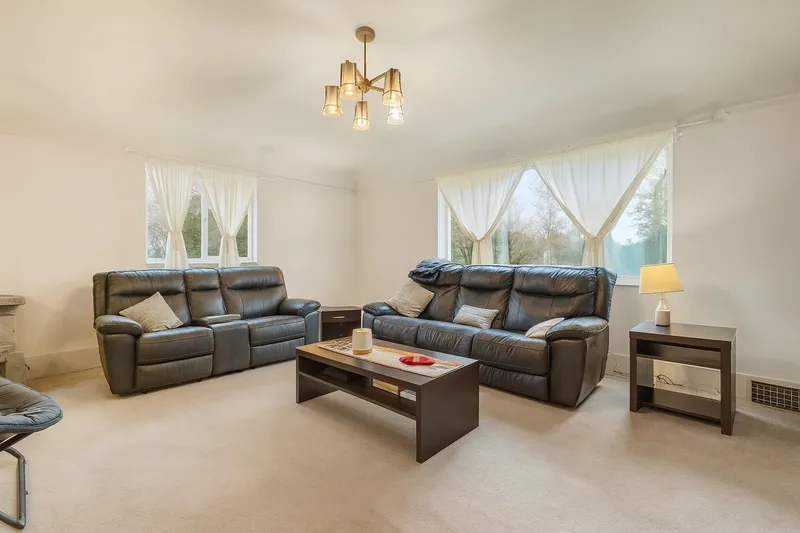 1311 KAMLOOPS STREET - photo 4 of 25