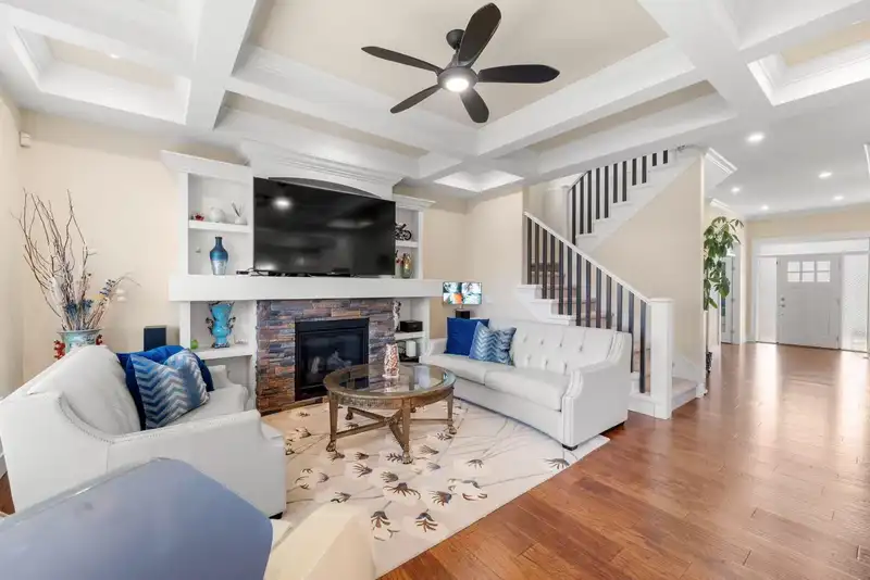 3359 BALLARD AVENUE - photo 1 of 40
