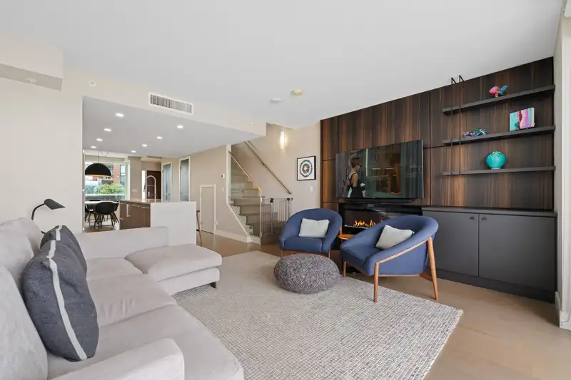 TH210 210 SALTER STREET - photo 2 of 35