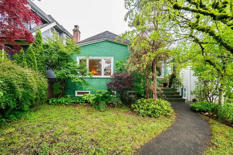 86 W 20TH AVENUE - photo 1 of 39