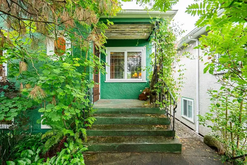86 W 20TH AVENUE - photo 2 of 39