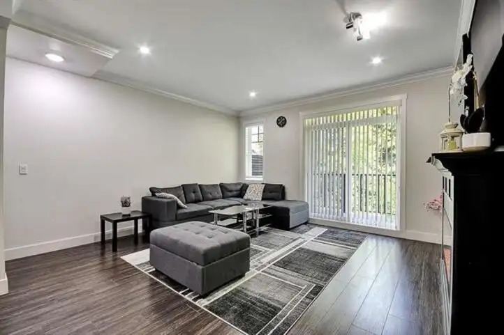 128 13898 64 AVENUE - photo 1 of 14