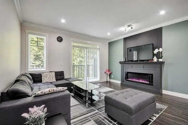 128 13898 64 AVENUE - photo 3 of 14