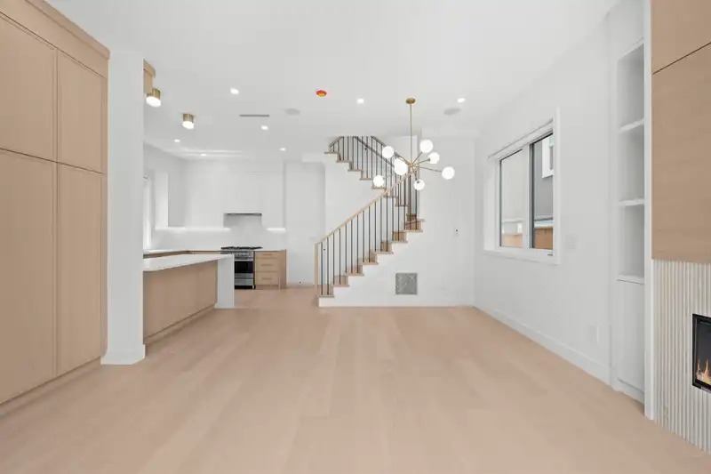 1 6461 E PRINCE EDWARD STREET - photo 3 of 28