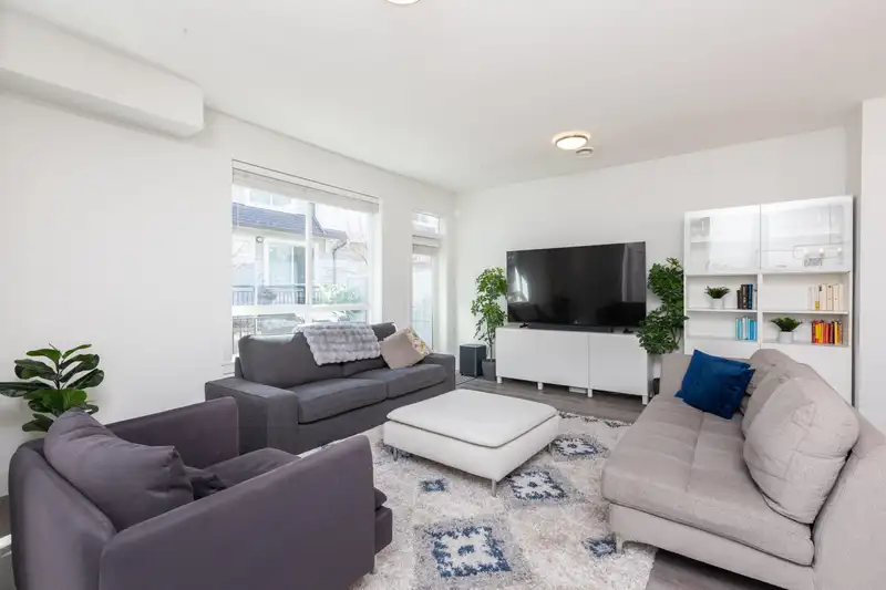74 9718 161A STREET - photo 3 of 30