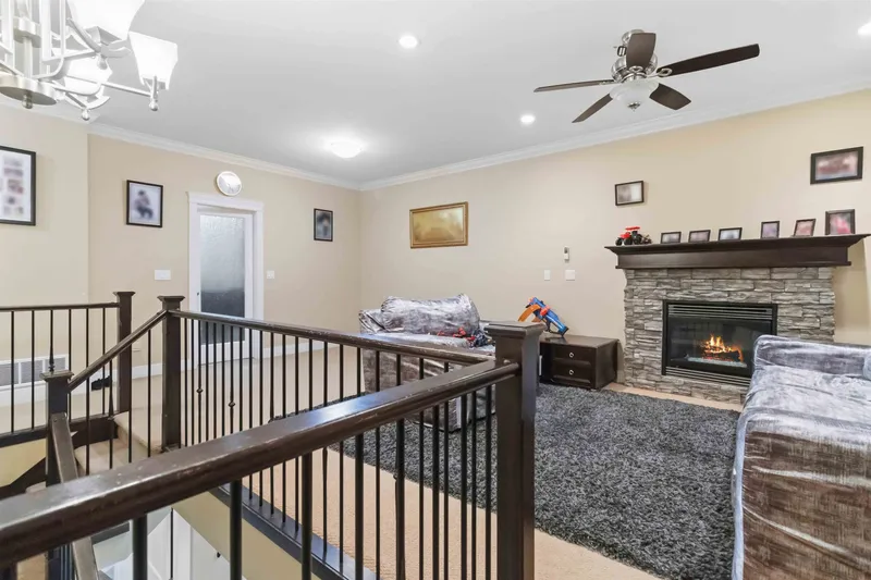 8546 ALEXANDRA STREET - photo 3 of 25