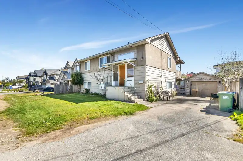 2680 VICTORIA STREET - photo 1 of 19