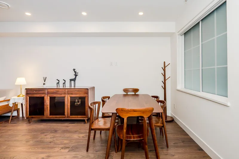 63 8888 SPIRES ROAD - photo 3 of 25