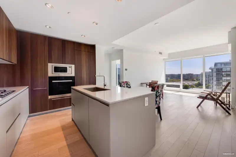 1007 6688 PEARSON WAY - photo 2 of 24