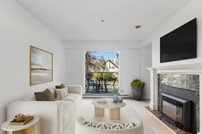 208 828 W 14TH AVENUE - photo 2 of 25