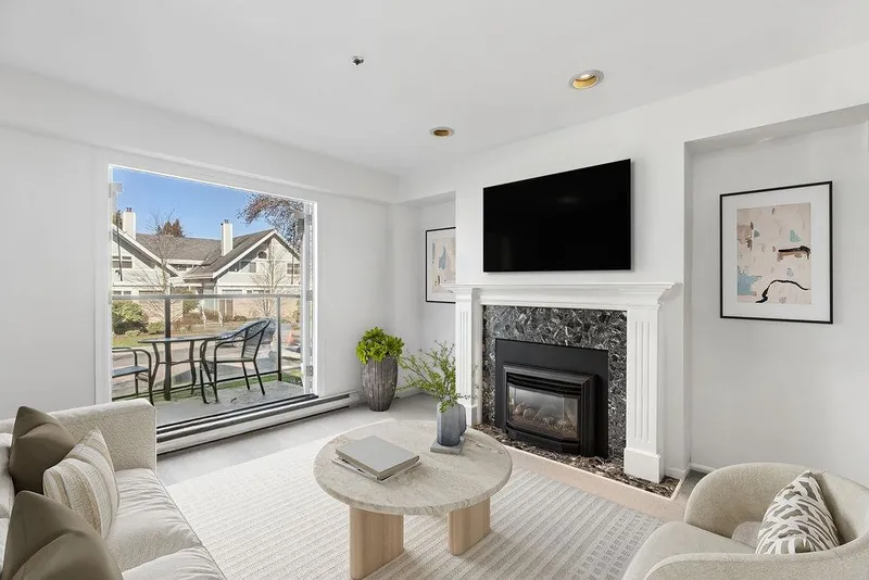 208 828 W 14TH AVENUE - photo 3 of 25