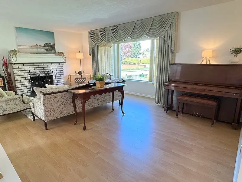 10844 SPRINGMONT GATE - photo 2 of 38