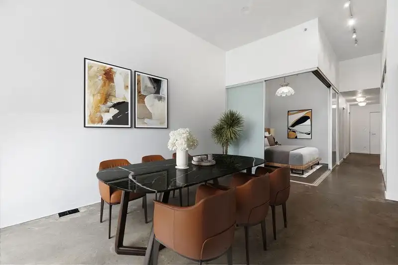 310 53 W HASTINGS STREET - photo 3 of 33