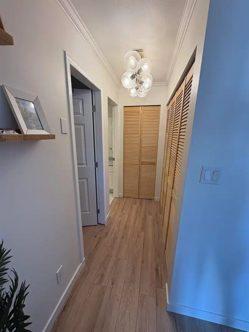 306 22347 LOUGHEED HIGHWAY - photo 4 of 38
