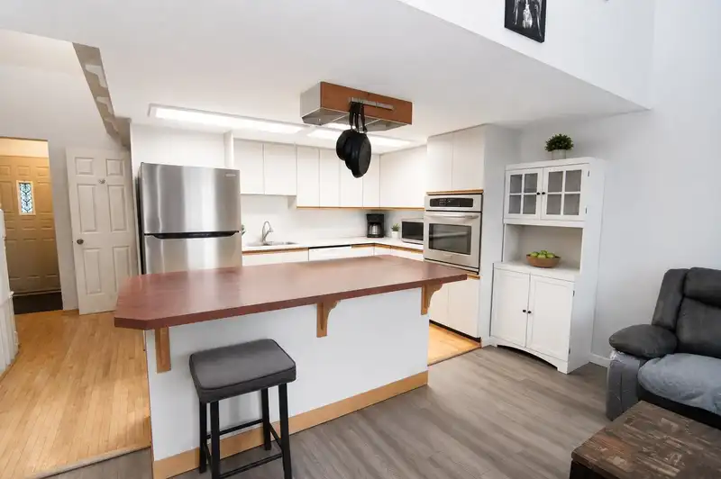 4 20229 FRASER HIGHWAY - photo 1 of 30