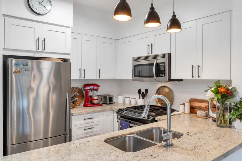 310 1111 E 27TH STREET - photo 4 of 25