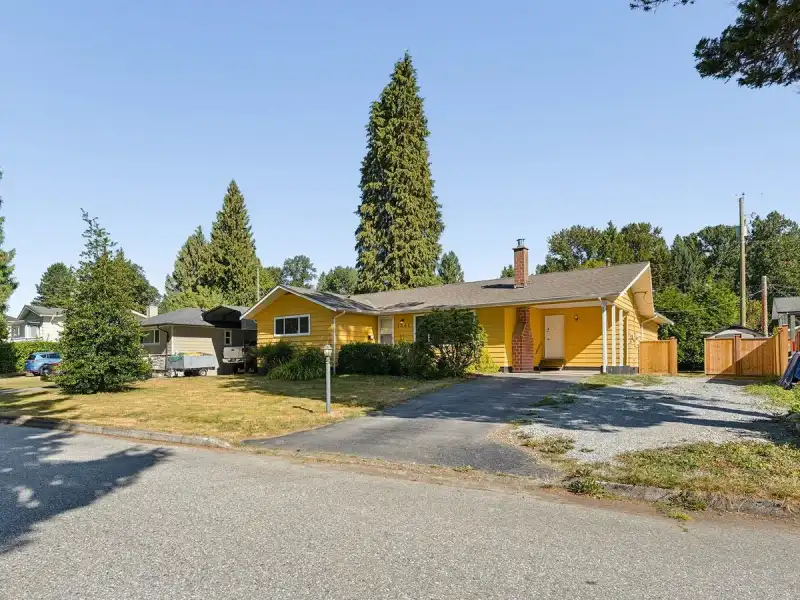 1341 BARBERRY DRIVE - photo 1 of 28