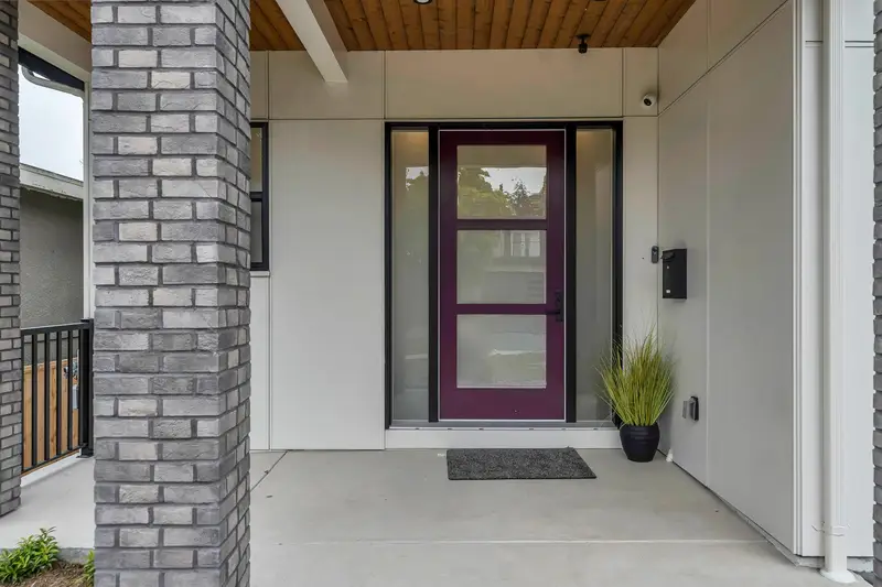 15570 OXENHAM AVENUE - photo 4 of 25