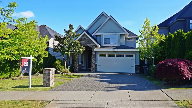 18906 54A AVENUE - photo 1 of 39