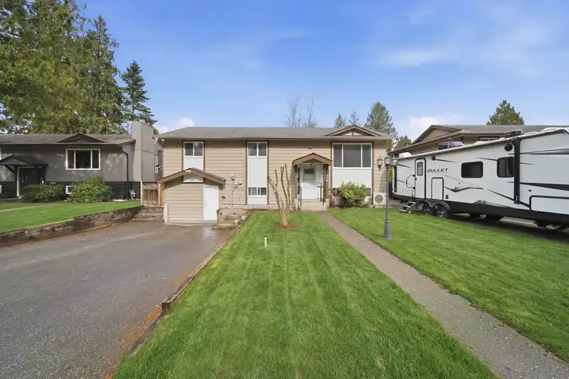 21139 COOK AVENUE - photo 2 of 21