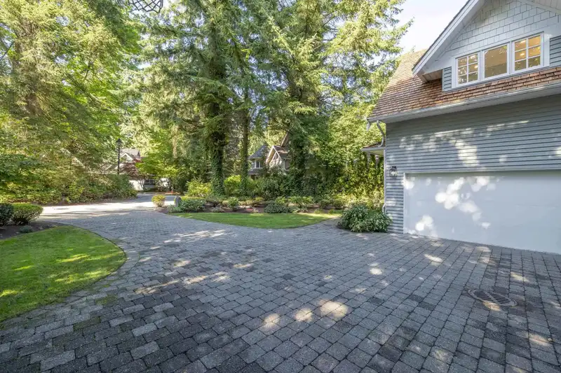416 GORDON AVENUE - photo 4 of 40