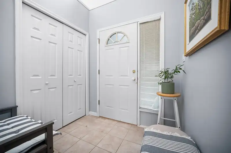 1145 O'FLAHERTY GATE - photo 4 of 39