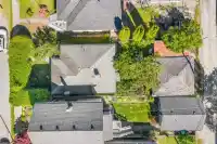 880 E 33RD AVENUE - thumbnail 1