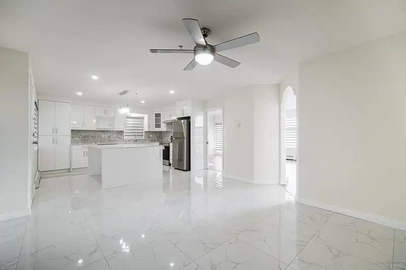 13755 93A AVENUE - photo 4 of 4