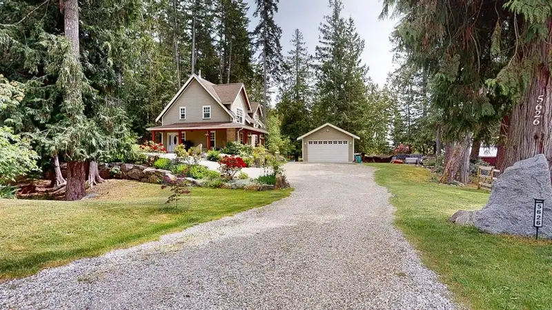 5626 CURRAN ROAD - photo 1 of 40
