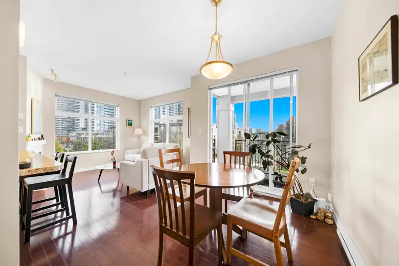 314 10237 133 STREET - photo 1 of 34