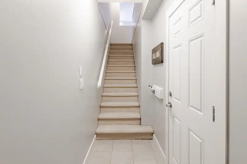21 19932 70 AVENUE - photo 2 of 40
