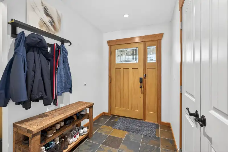 25700 116 AVENUE - photo 4 of 39