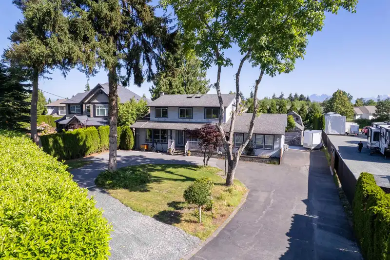 22019 OLD YALE ROAD - photo 4 of 32