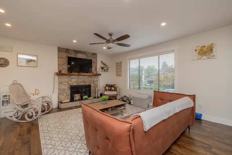 2866 WOODLAND DRIVE - photo 4 of 35