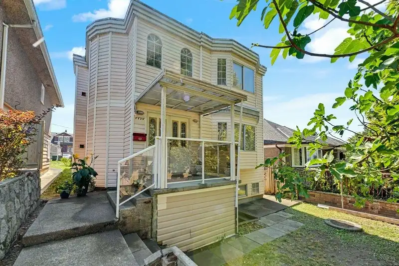 3630 CAMBRIDGE STREET - photo 1 of 33
