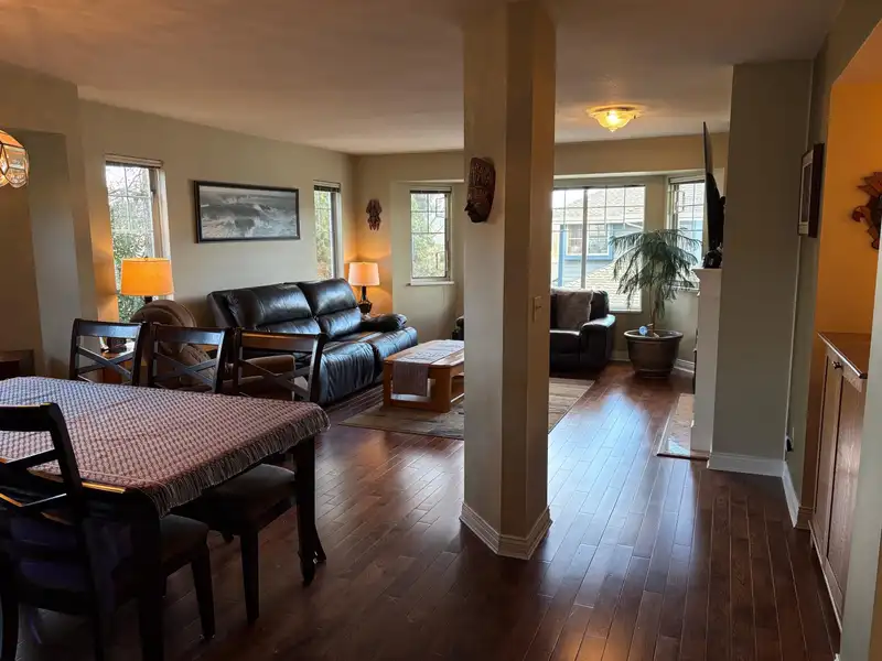 123 28 RICHMOND STREET - photo 4 of 40