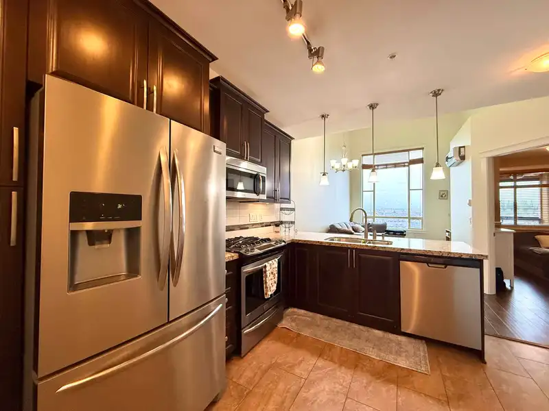 621 8067 207 STREET - photo 1 of 11