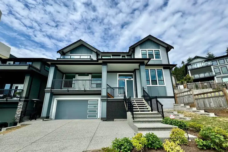 1464 MITCHELL STREET - photo 1 of 40