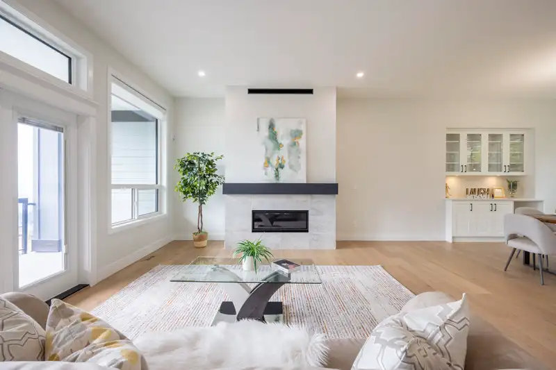 1464 MITCHELL STREET - photo 2 of 40