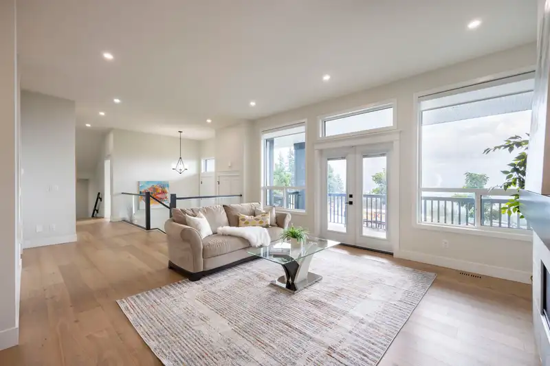 1464 MITCHELL STREET - photo 3 of 40