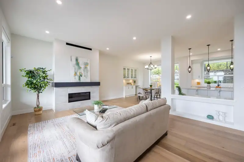 1464 MITCHELL STREET - photo 4 of 40