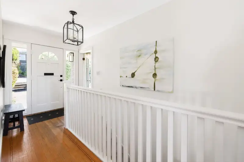 935 MELBOURNE AVENUE - photo 4 of 39